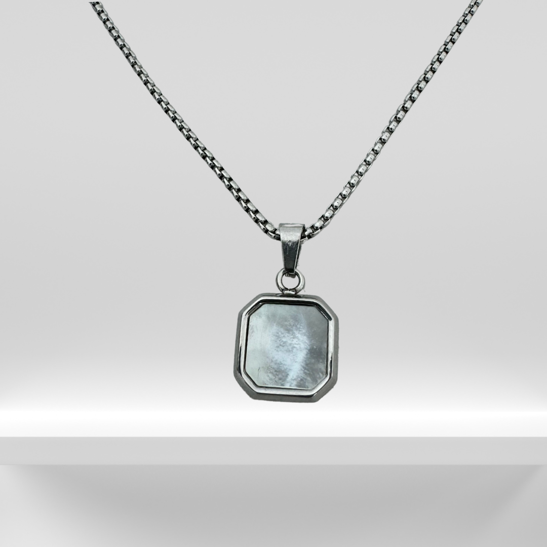 Mother of pearl Geometric Necklace